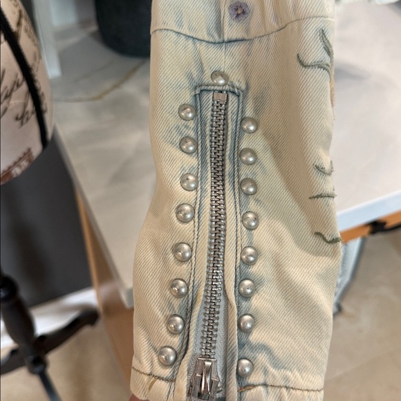 Blank NYC Light Blue Floral Embroidered Studded Jean Jacket. - Picture 5 of 9